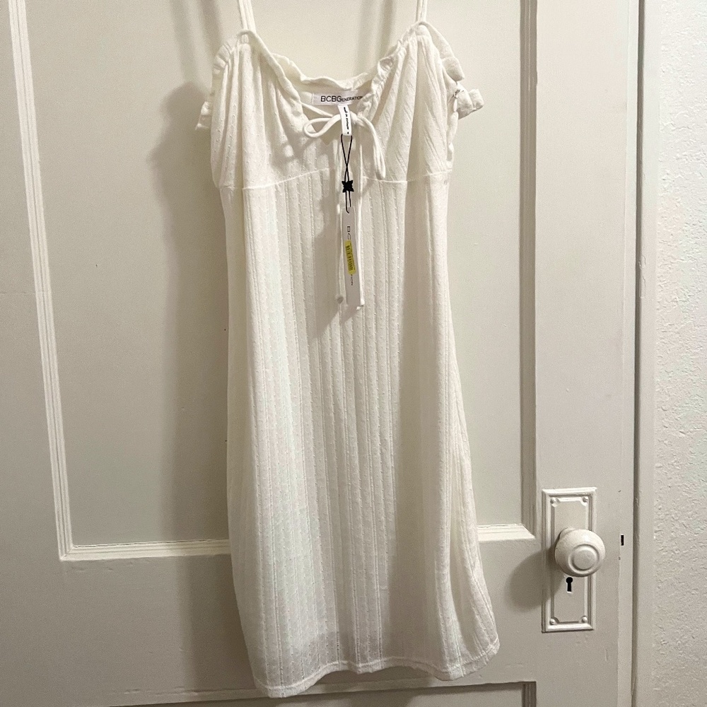 BCBG Summer Dress - Size 4. NWT